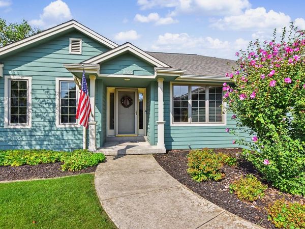 1508 Mackenzie LANE, Oconomowoc, WI 53066
