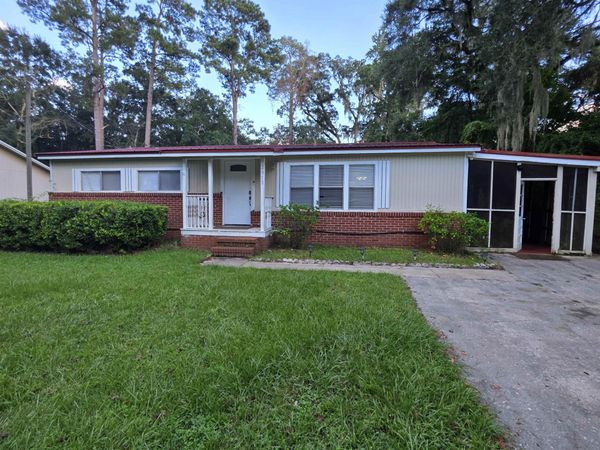2011 LONGVIEW Drive, Tallahassee, FL 32303