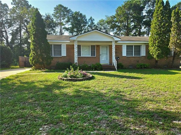 111 Chloe Drive, Fayetteville, NC 28301