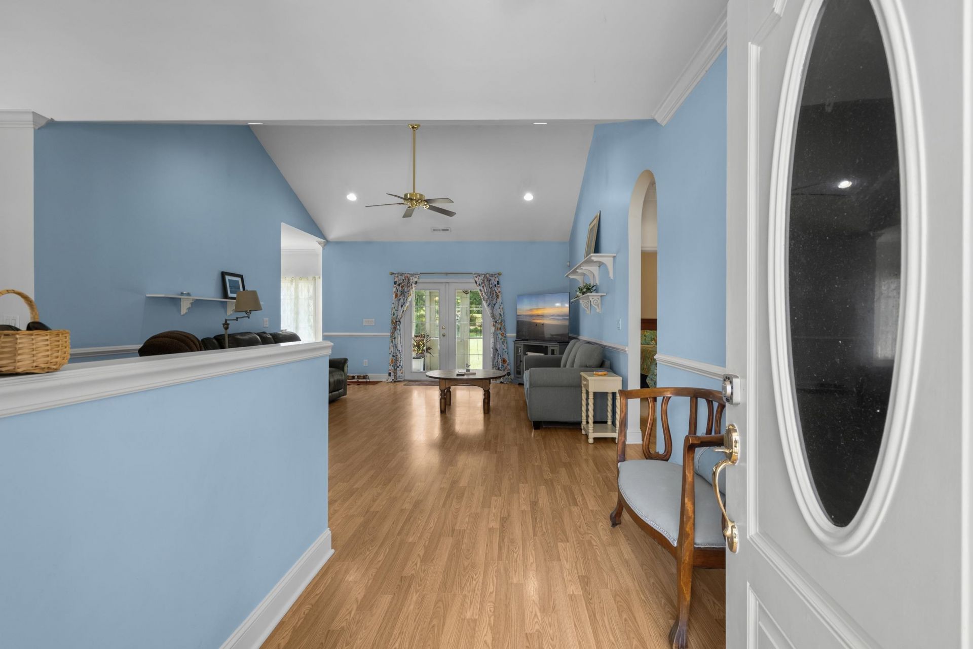 305 Brace Dr. Photo 10