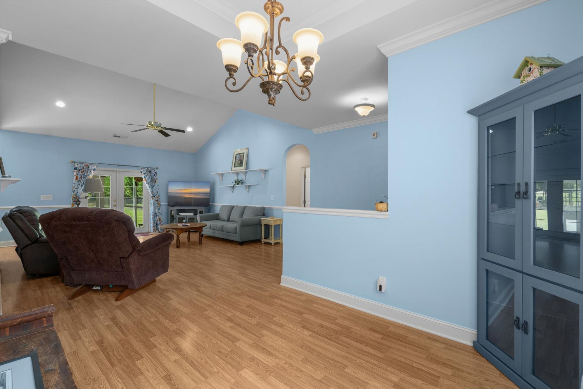 305 Brace Dr. Photo 14
