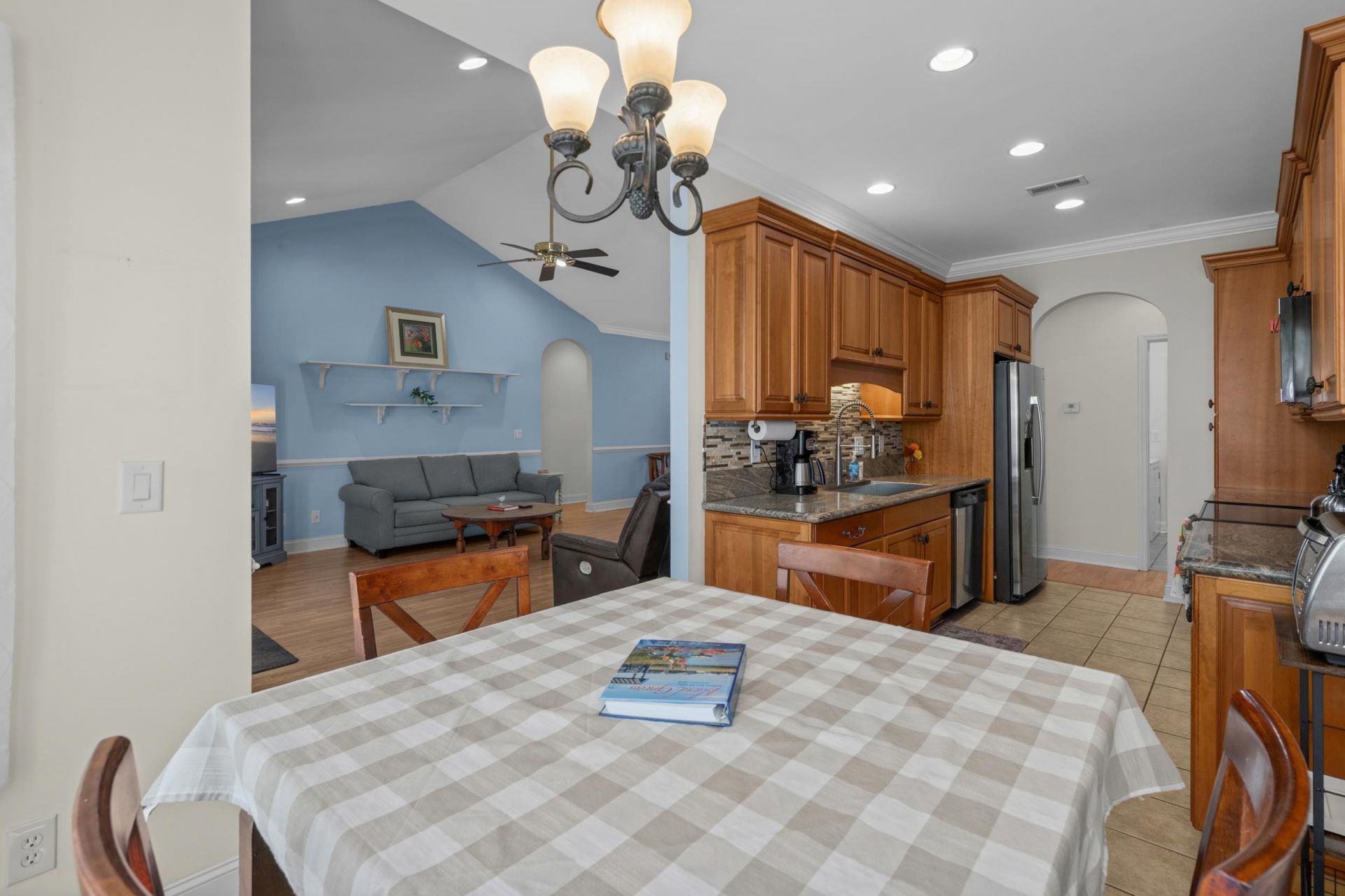 305 Brace Dr. Photo 22