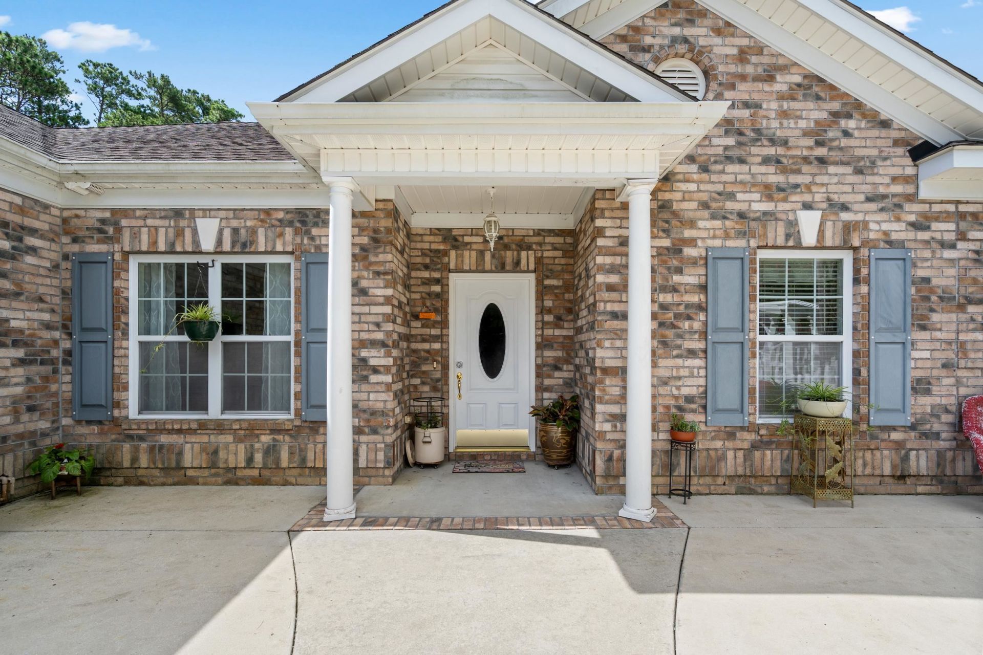 305 Brace Dr. Photo 6