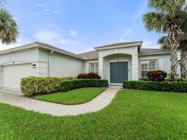 531 SW Lake Manatee Way, Port St. Lucie, FL 34986