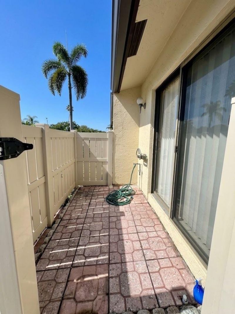 535 Banks Road, Unit 2-521, Margate, FL 33063 Photo