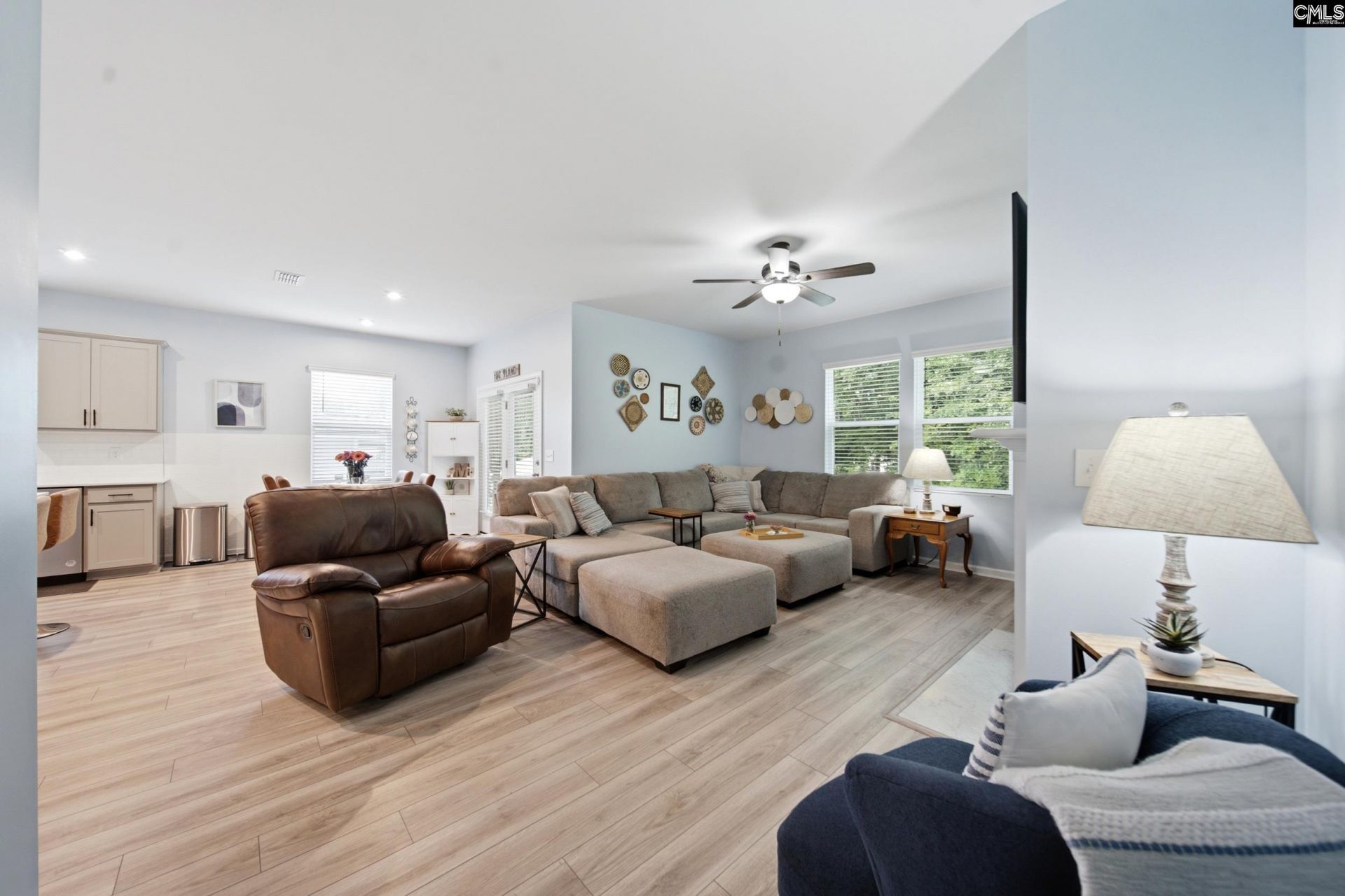 313 Fox Glen Drive Photo 10