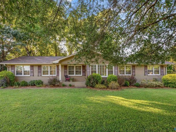 806 Watts Drive SE, Huntsville, AL 35801