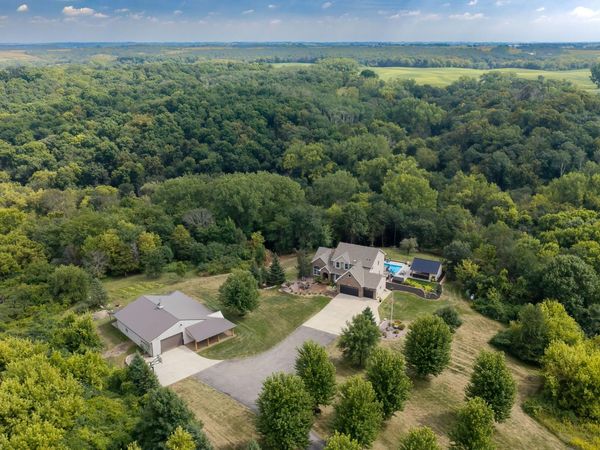 8494 320th Street Way, Cannon Falls, MN 55009