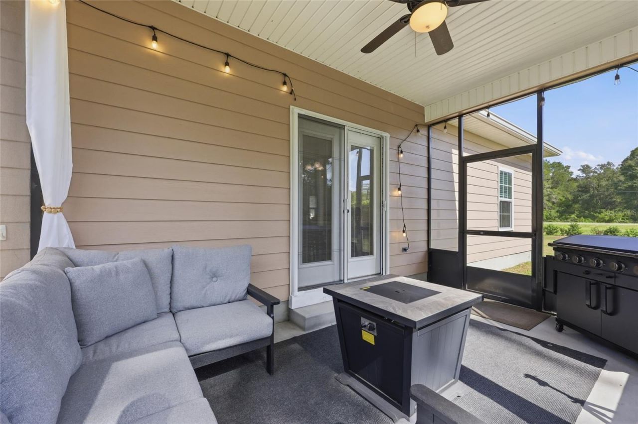 6064 SW County Road 18 , Fort White, FL 32038 Photo