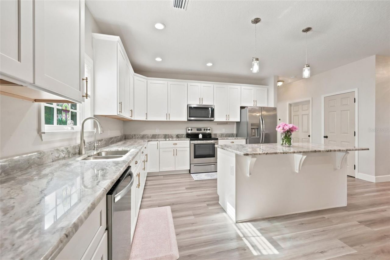 6064 SW County Road 18 , Fort White, FL 32038 Photo