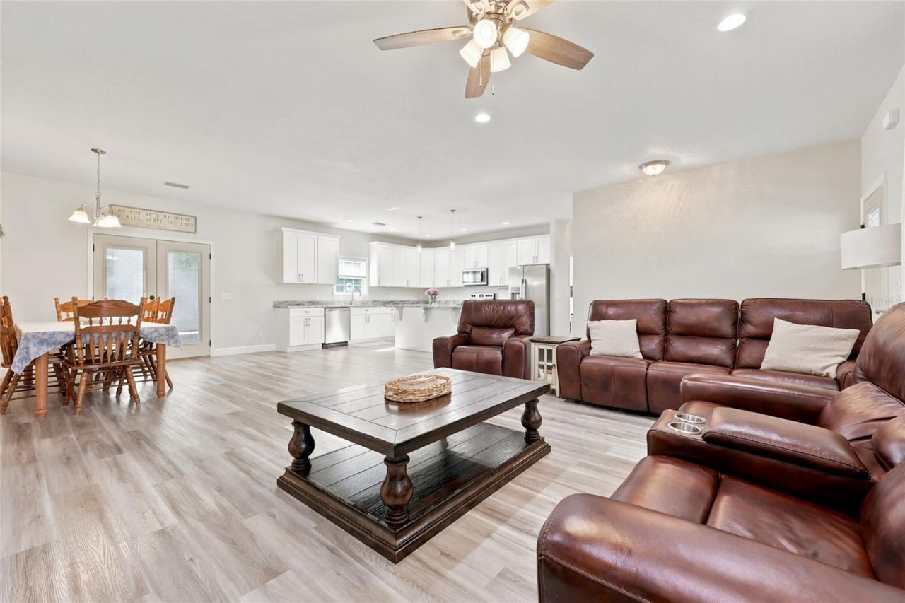 6064 SW County Road 18 , Fort White, FL 32038 Photo