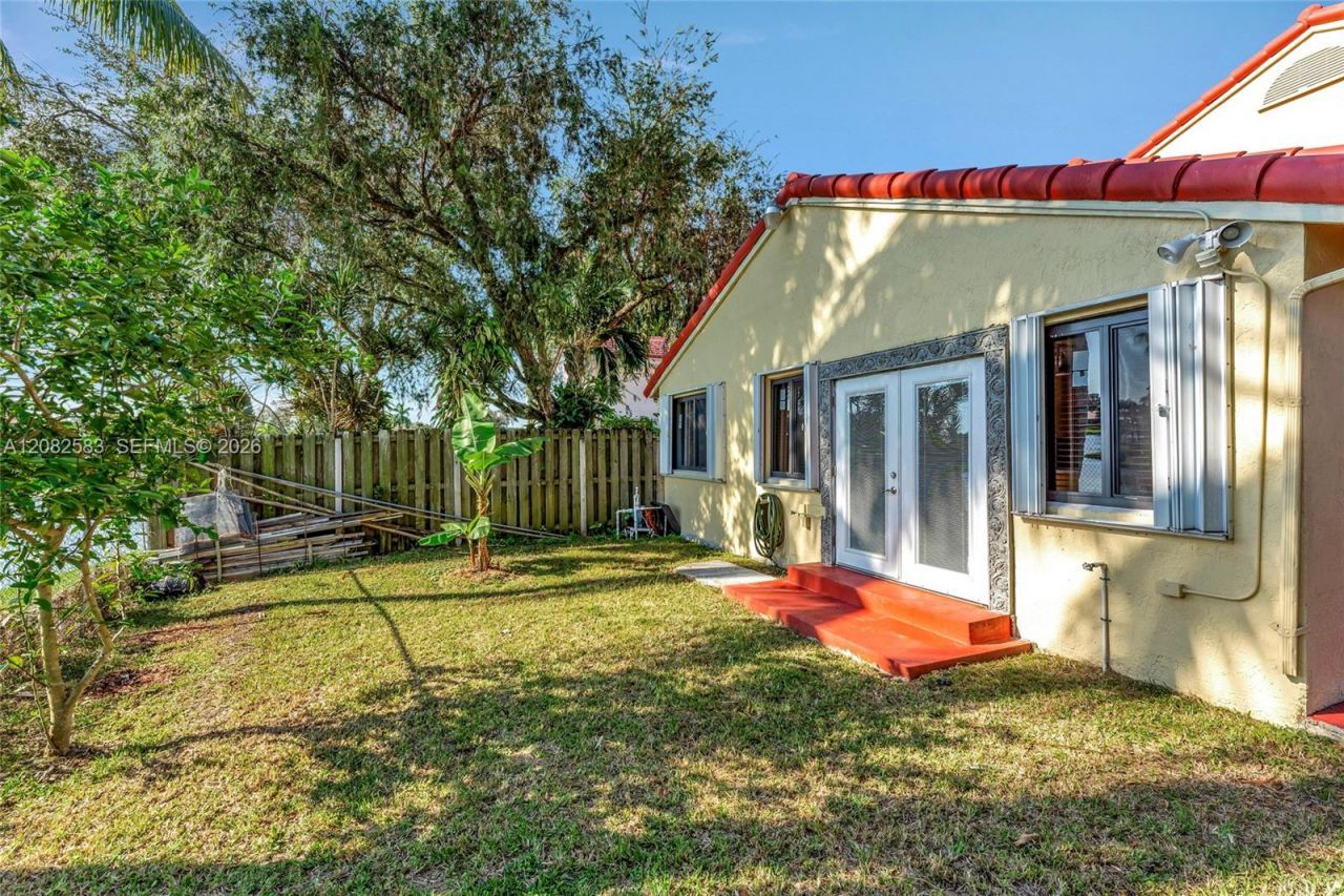 6320 Plymouth Ln , Davie, FL 33331 Photo