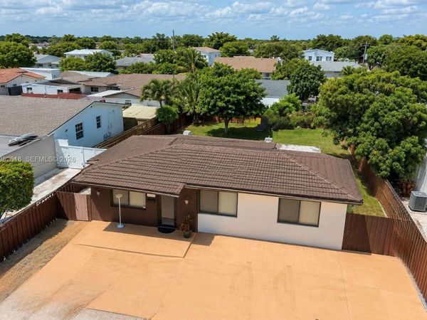 2233 SW 16th St , Miami, FL 33145
