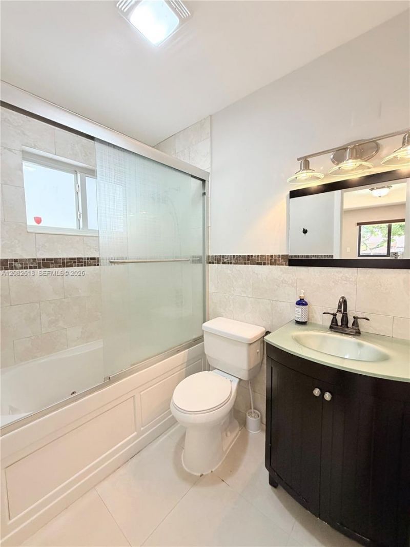 2233 SW 16th St , Miami, FL 33145 Photo