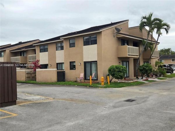 15445 SW 80th St , Unit 202, Miami, FL 33193