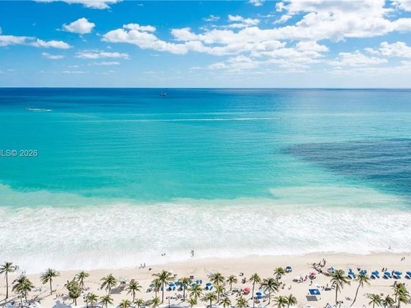 3000 Riomar St , Unit 701, Fort Lauderdale, FL 33304