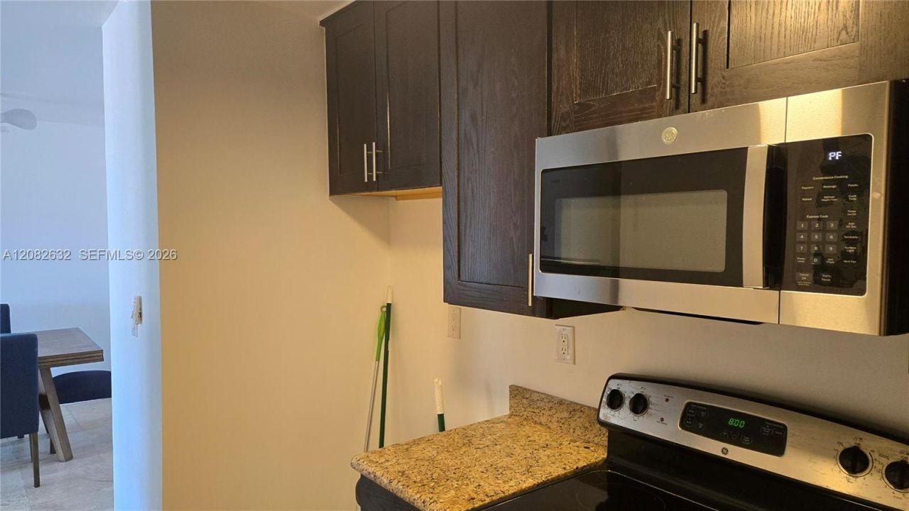 3000 Riomar St , Unit 701, Fort Lauderdale, FL 33304 Photo