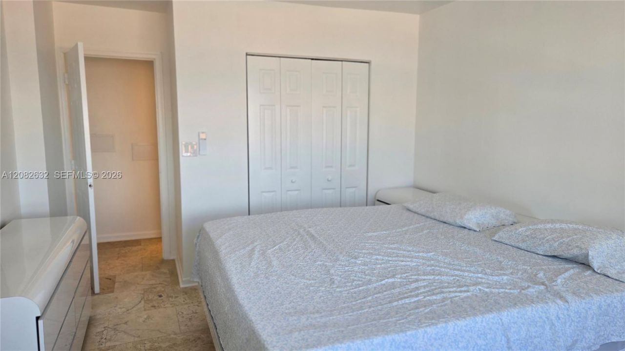 3000 Riomar St , Unit 701, Fort Lauderdale, FL 33304 Photo