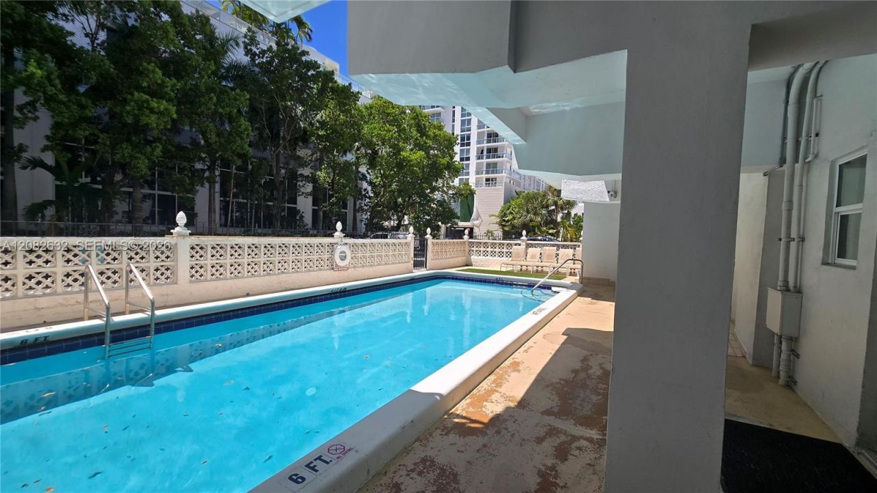 3000 Riomar St , Unit 701, Fort Lauderdale, FL 33304 Photo