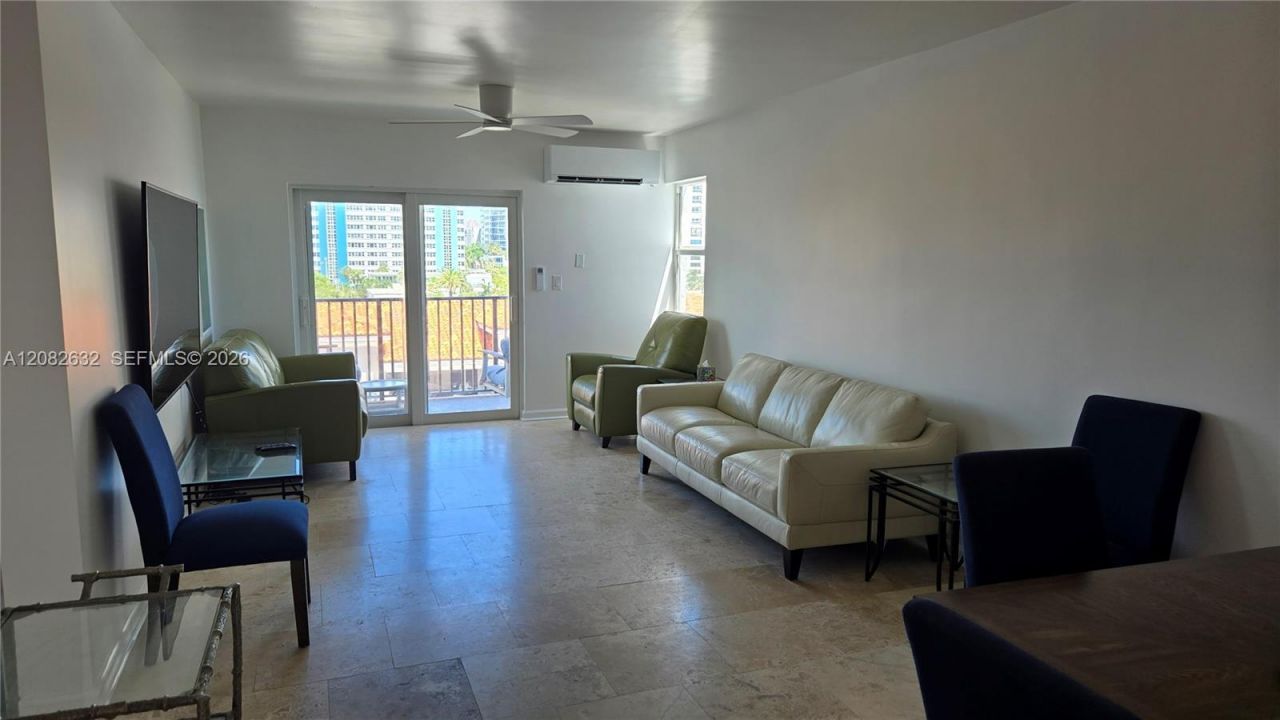 3000 Riomar St , Unit 701, Fort Lauderdale, FL 33304 Photo