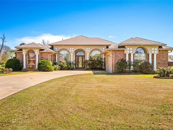 115 Morgan, Natchitoches, LA 71457