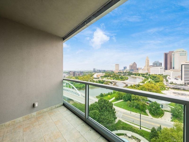 1 Miranova Place, Unit 1620, Columbus, OH 43215 Photo 17
