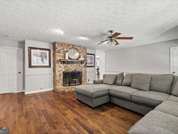 1820 Commonwealth Avenue, Cumming, GA 30041