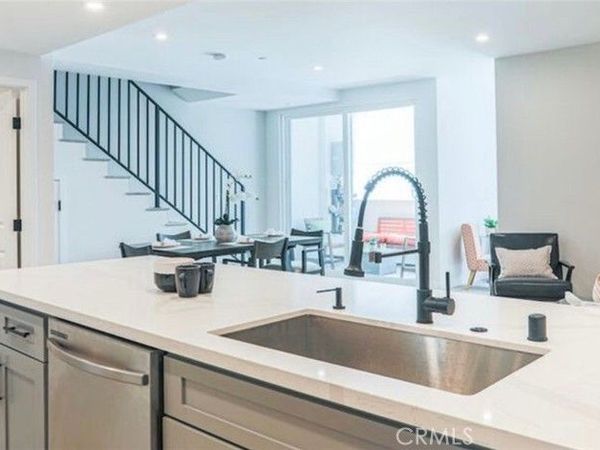 7022 Alabama Ave, Unit 304, Canoga Park, CA 91303