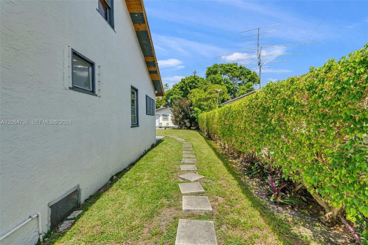 2993 SW 16th Ter, Miami, FL 33145 Photo