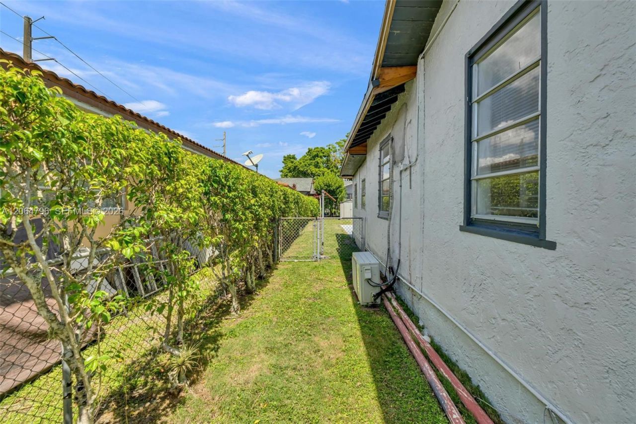 2993 SW 16th Ter, Miami, FL 33145 Photo