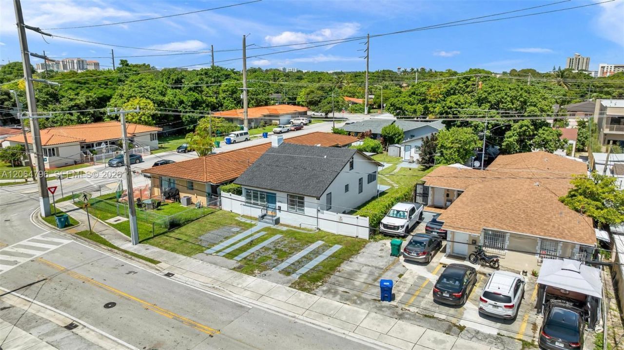 2993 SW 16th Ter, Miami, FL 33145 Photo