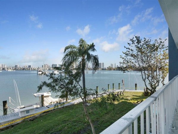 16558 NE 26th Ave , Unit 2G, North Miami Beach, FL 33160