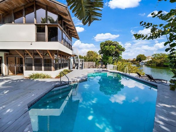 1524 NE 18th Ave , Fort Lauderdale, FL 33304