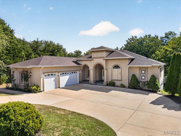 2400 Wimbledon Estates Drive, Festus, MO 63028