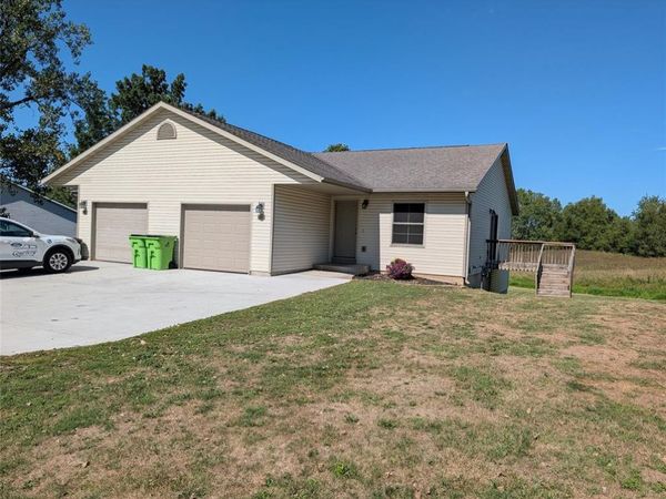 400-402 Main St, Unit 400-402, Cadott, WI 54727