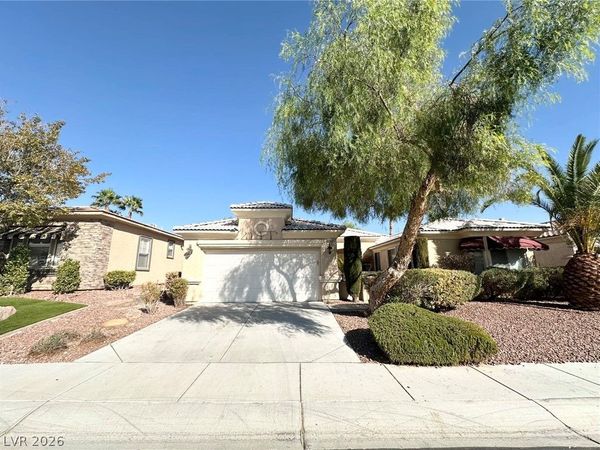 4684 Riva De Romanza Street , Las Vegas, NV 89135