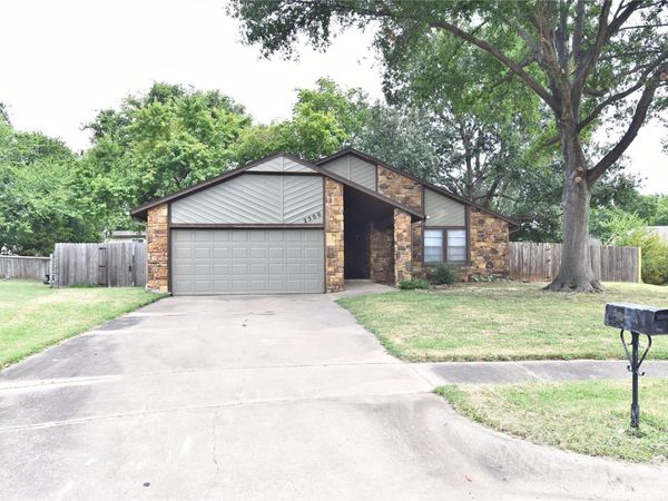 2500 W Honolulu Street , Broken Arrow, OK 74012