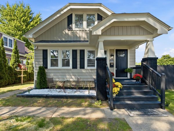 5565 N 32nd St, Milwaukee, WI 53209