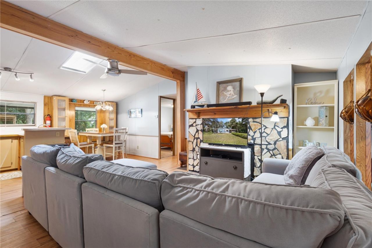11151 NW 112th Place , Chiefland, FL 32626 Photo