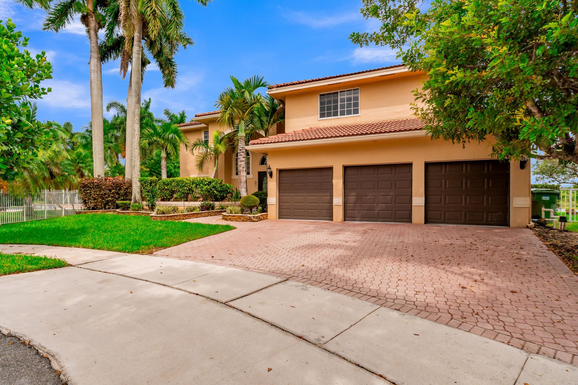 1333 SW 175th Way, Pembroke Pines, FL 33029 Photo