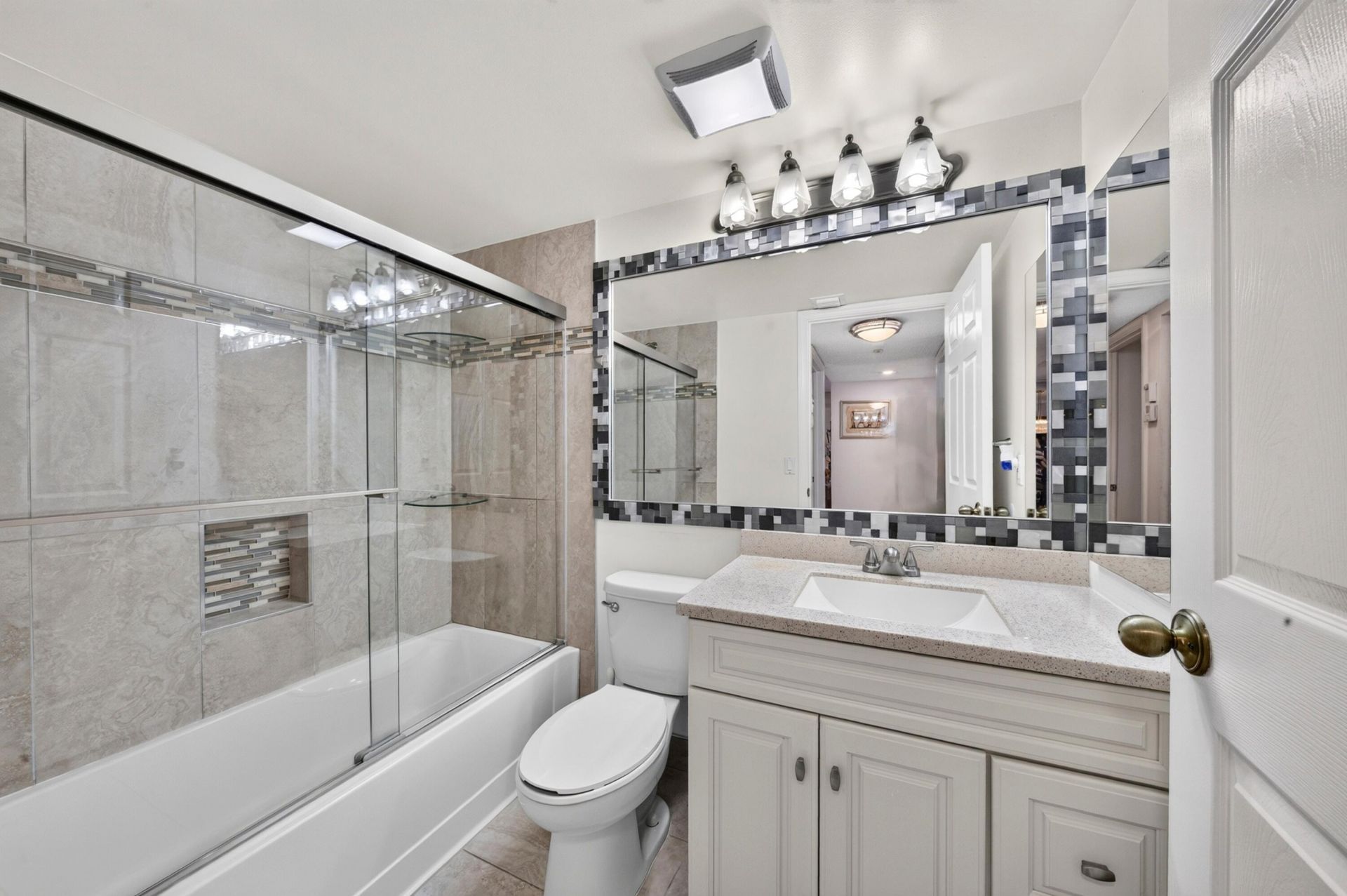 7348 N Devon Drive, Unit 203, Tamarac, FL 33321 Photo