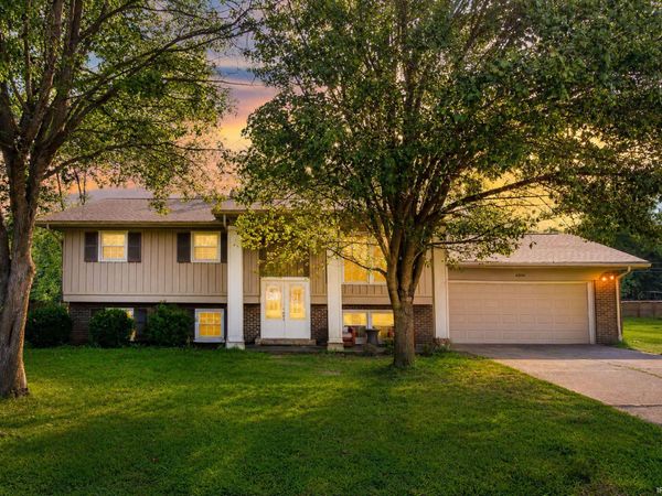 4300 Pine Drive, Newburgh, IN 47630