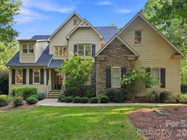 121 E Callicutt Trail, Mooresville, NC 28117