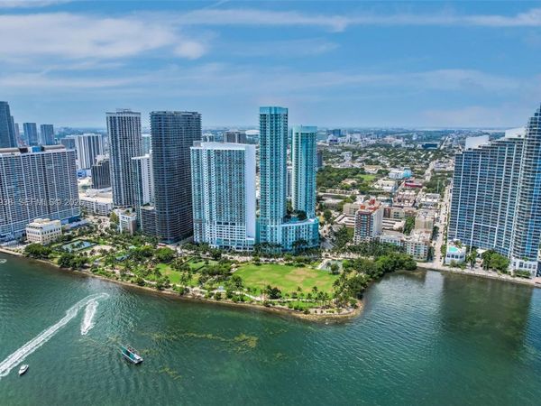 1900 N Bayshore Dr , Unit 2111, Miami, FL 33132