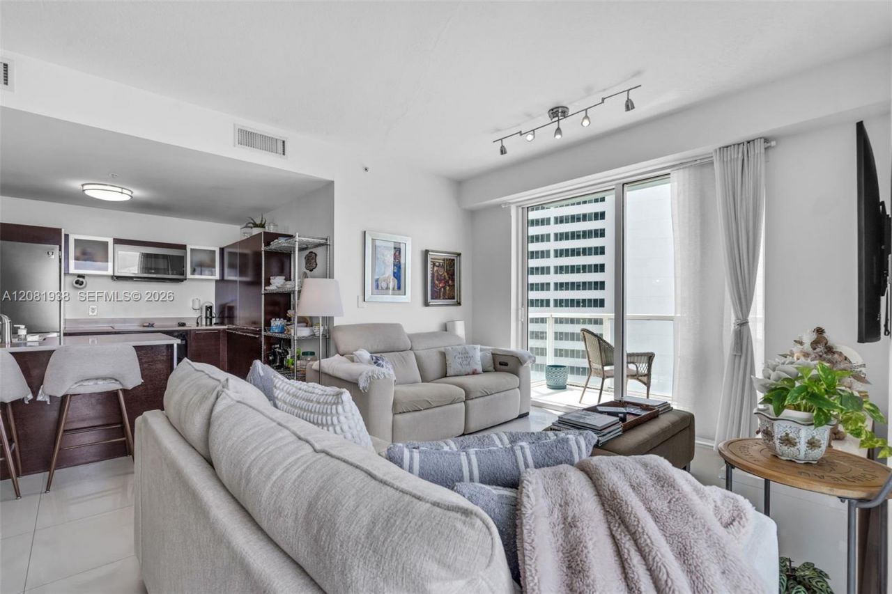 1900 N Bayshore Dr , Unit 2111, Miami, FL 33132 Photo