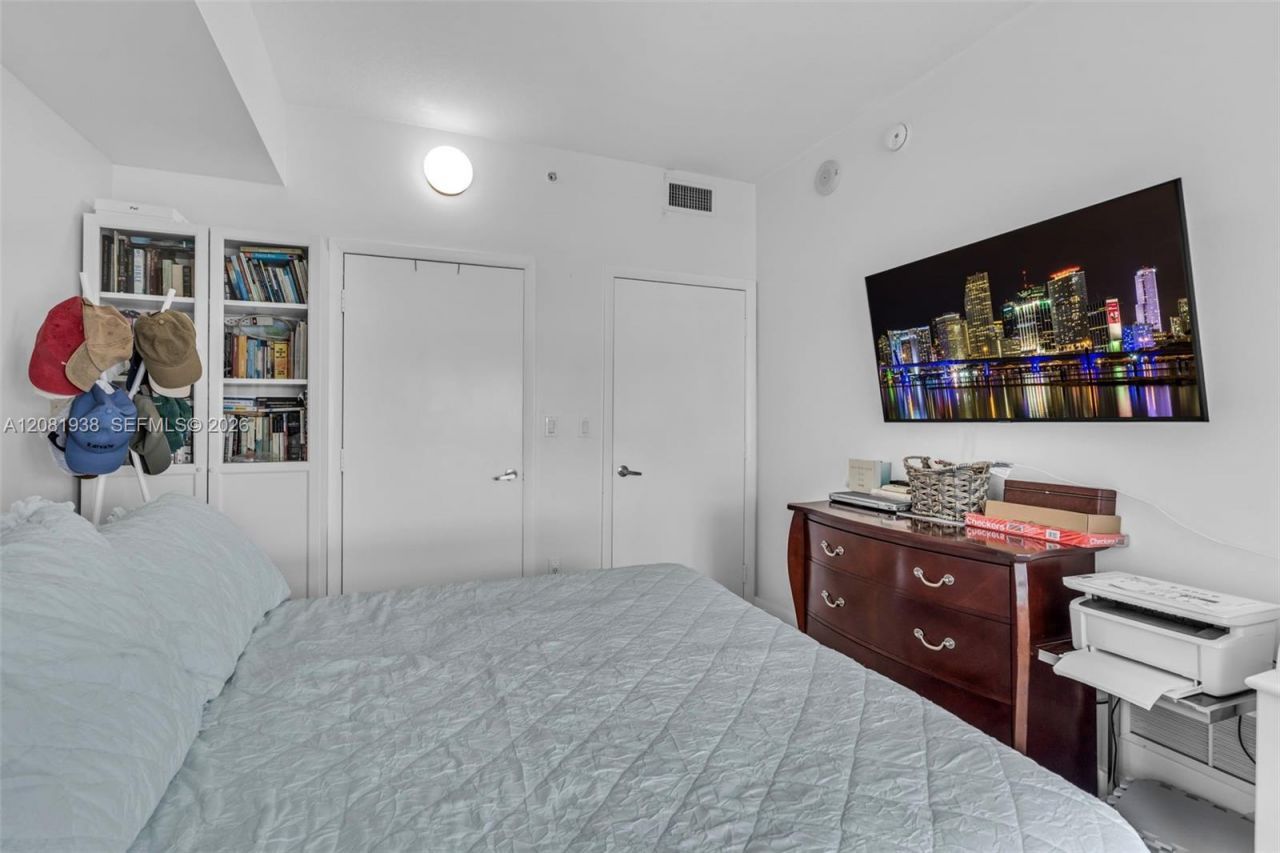 1900 N Bayshore Dr , Unit 2111, Miami, FL 33132 Photo