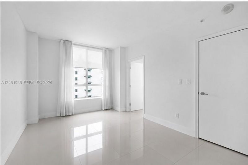 1900 N Bayshore Dr , Unit 2111, Miami, FL 33132 Photo