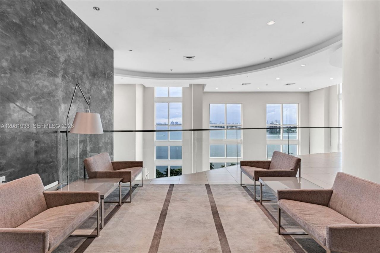 1900 N Bayshore Dr , Unit 2111, Miami, FL 33132 Photo