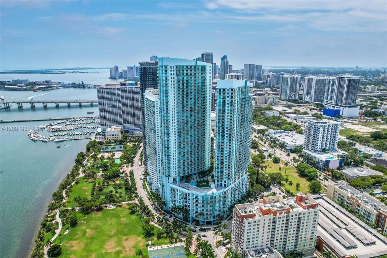 1900 N Bayshore Dr , Unit 2111, Miami, FL 33132 Photo