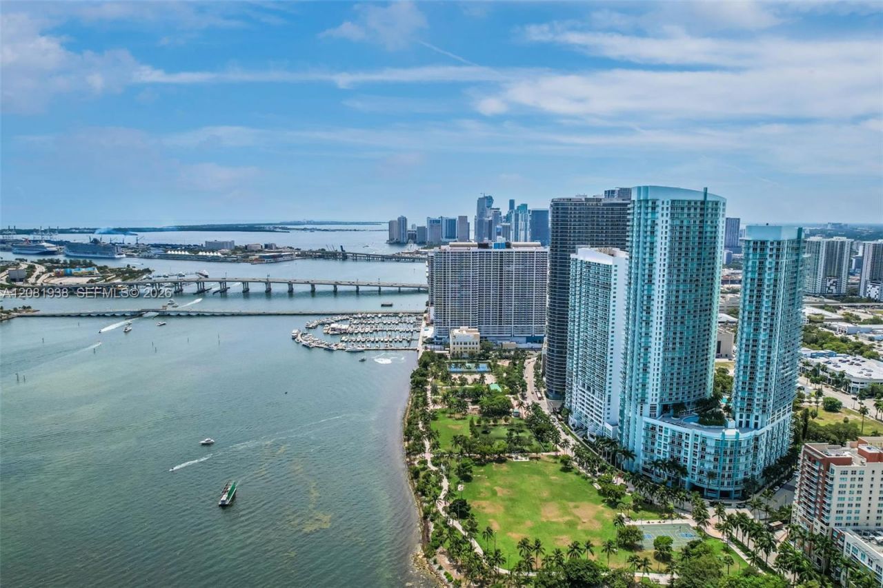 1900 N Bayshore Dr , Unit 2111, Miami, FL 33132 Photo